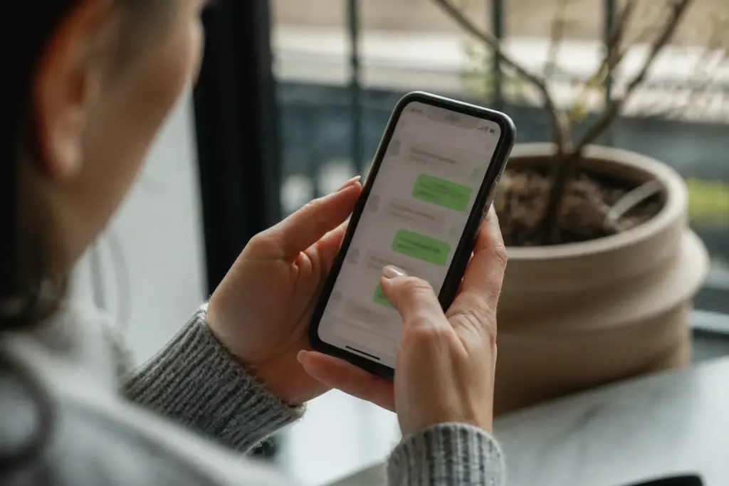 Interface ecran messages numero contact client visible
