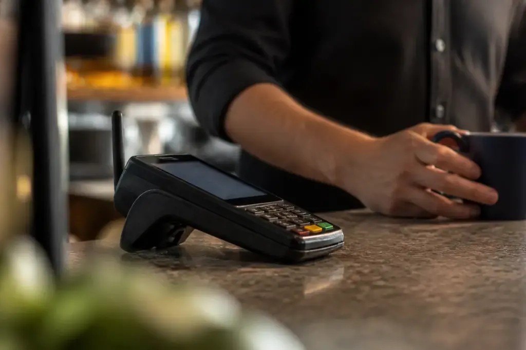 Terminal de paiement portable sur comptoir avec antenne 4G